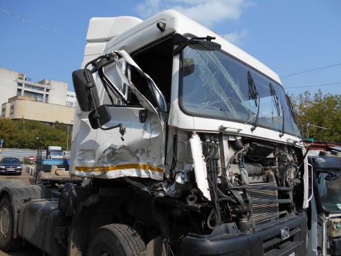 Ивеко Стралис - восстановление после бокового столкновения